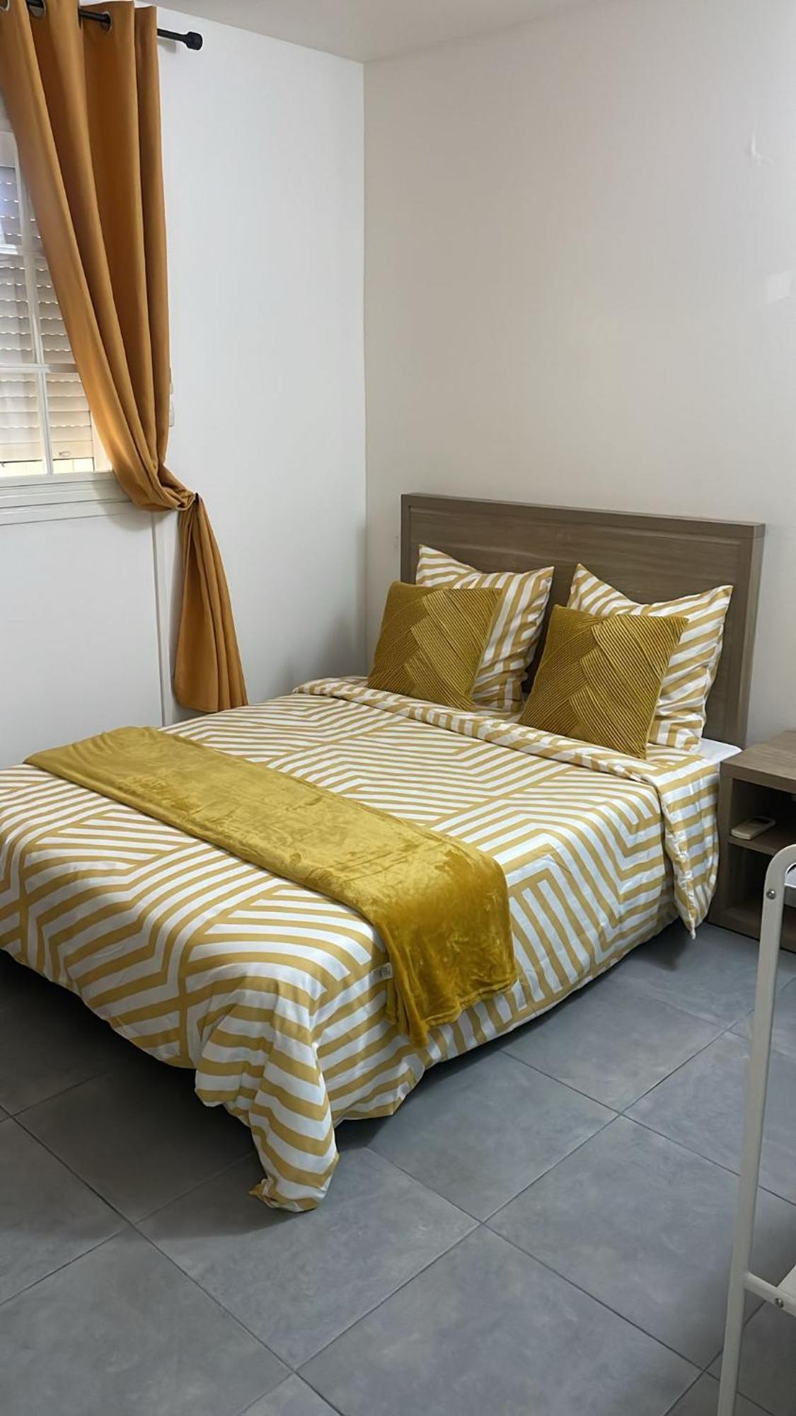 Appartement 1 , Disneyland - Parking Gratuit - Maison Des Platanes Meaux Exterior photo